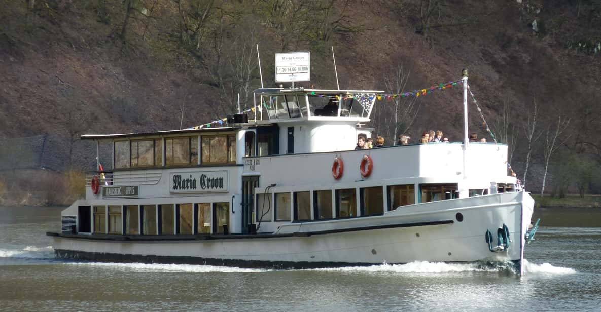 1 hour boat cruise with fragrant coffee and homemade strudel - A 1927 Maria Croon Cruise Through Prague’s Most Famous Views