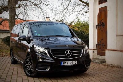 1-way Prague to Vilshofen private transfer - up to 7 passengers - Ride Comfort: Air-Conditioned Mercedes-Benz (Car or Minivan) Plus Bottled Water