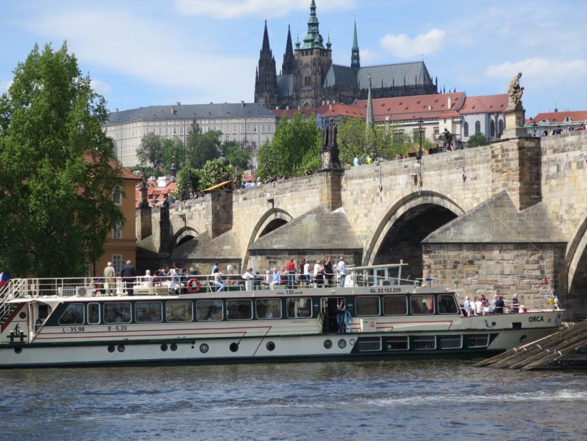 3-Hour Prague Castle & Interiors Tour - St. Vitus Cathedral: The Big Show With Guided Focus