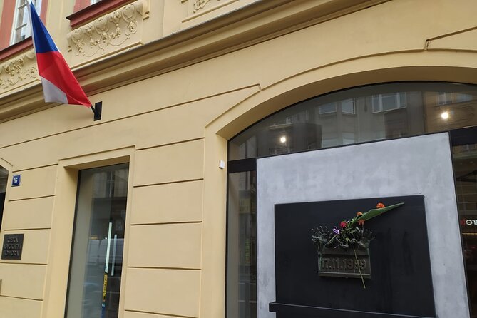 Back to Communism Walking Tour - Stop 2: Wenceslas Square Through a Cold War Lens