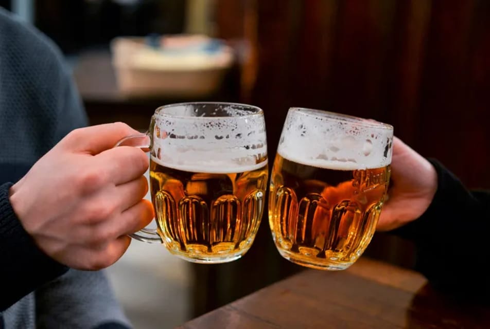 Beer Tour - Stop 1: the famous brewery and the origin-to-glass story