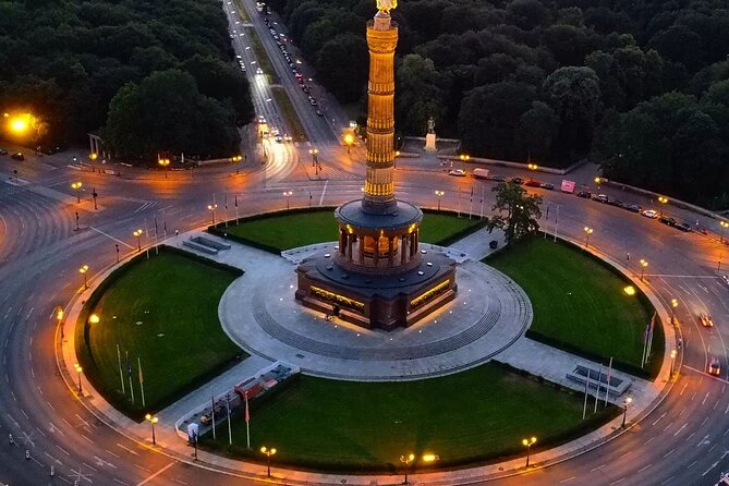 Berlin Full Day Tour with Lunch and private transfers from Prague - Berlin Wall Memorial and Museum Island: context for what you’re seeing