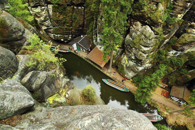 Bohemian Switzerland private hiking tour: Chronicles of Narnia - Děčínská vrchovina and the Elbe canyon vibe