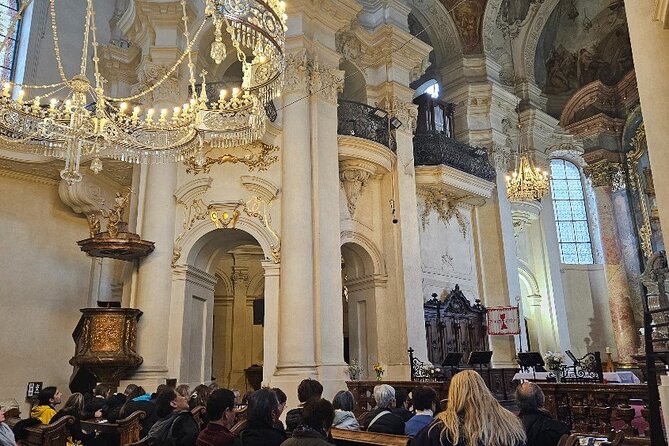 Classical Concert in St. Nicholas Church - Getting the best seats: timing and sightlines matter