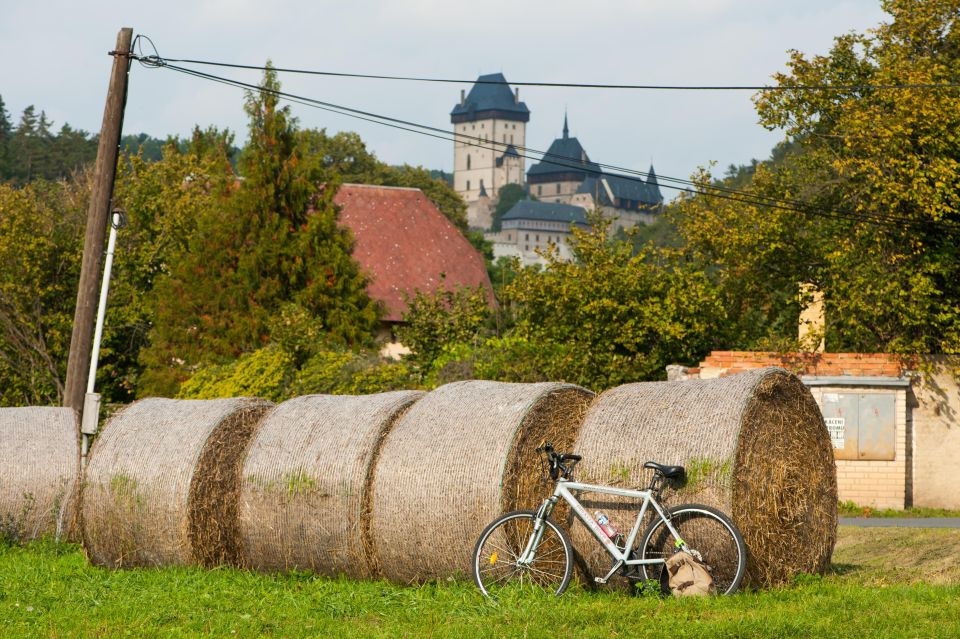 Countryside Bike Tour From Prague To Karlstejn Castle - Prague to Karlštejn: a day trip designed for momentum