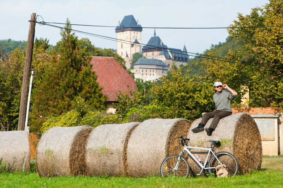 Coutryside bike tour to Karlstejn Castle. - Price and value: what $164 buys you on this riverside day