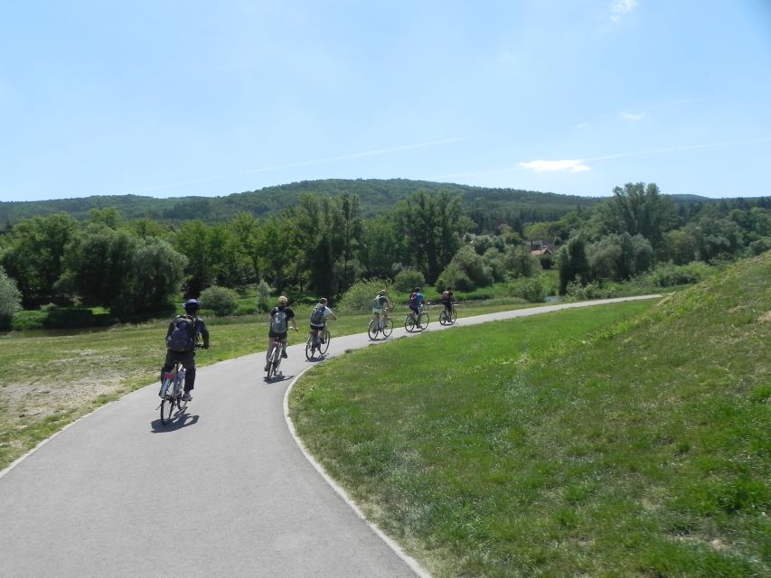 Coutryside bike tour to Karlstejn Castle. - Riding the Vltava River: easy miles with big scenery payoff