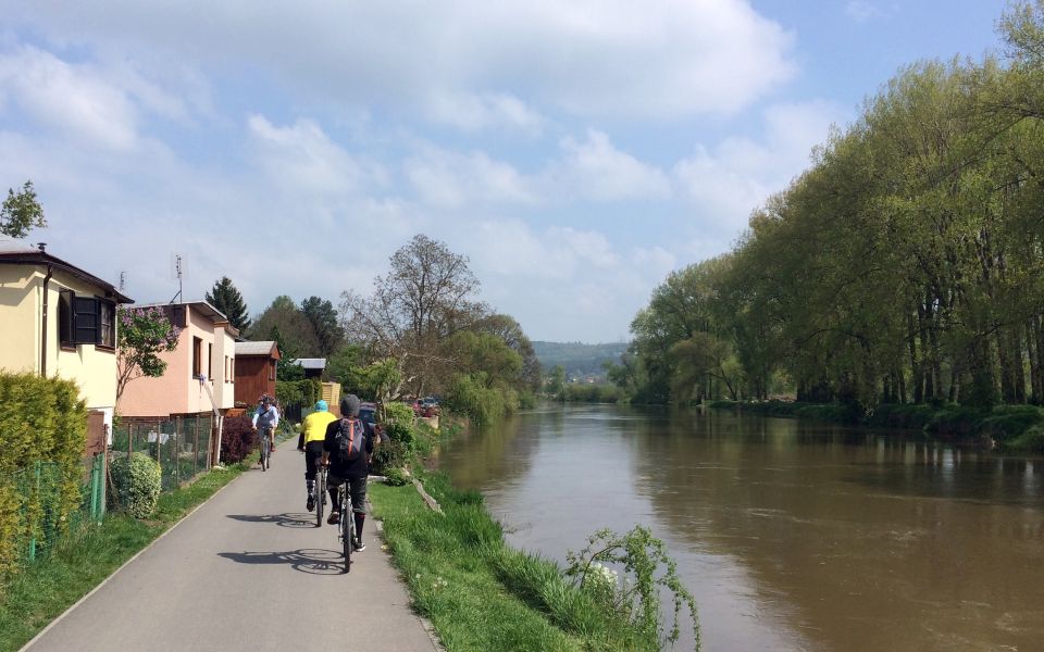 Coutryside e-bike tour to Karlstejn Castle - Karlštejn Castle: exterior guidance plus an optional interior tour