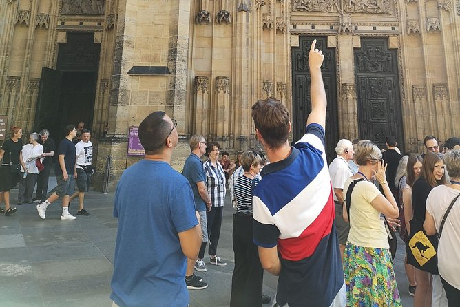 Discover Prague Private Tour - 3 hours - Prague Castle Complex and St Vitus Cathedral: The Main Event