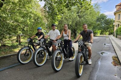 Ebike tour in Prague - Express Tour - Prasná brána (Powder Tower): history plus motion toward Summer Park