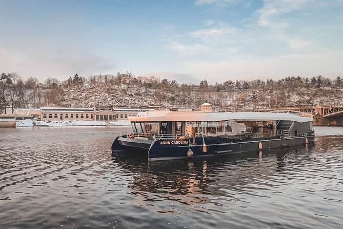 Evening Eco Cruise With a Glass of Prosecco in Bohemia - Marie d’Bohemia: comfort, seating, and how to choose your spot