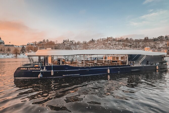 Evening Eco Cruise With a Glass of Prosecco in Bohemia - How the interactive guide and Wi‑Fi make this feel more than a boat ride