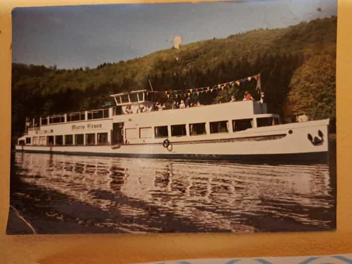 Exclusive Christmas cruise with Christmas Eve buffet - Price and value: is $243 a fair deal for 110 minutes?