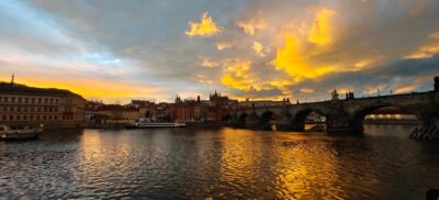 Exclusive Christmas cruise with Christmas Eve buffet - Christmas carols plus a Czech-and-international buffet: what the dinner experience is