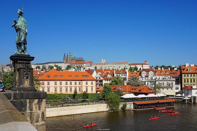 Explore the Historic Prague Castle: Private Half-Day Walking Tour - A smart 2.5-hour plan for Prague Castle
