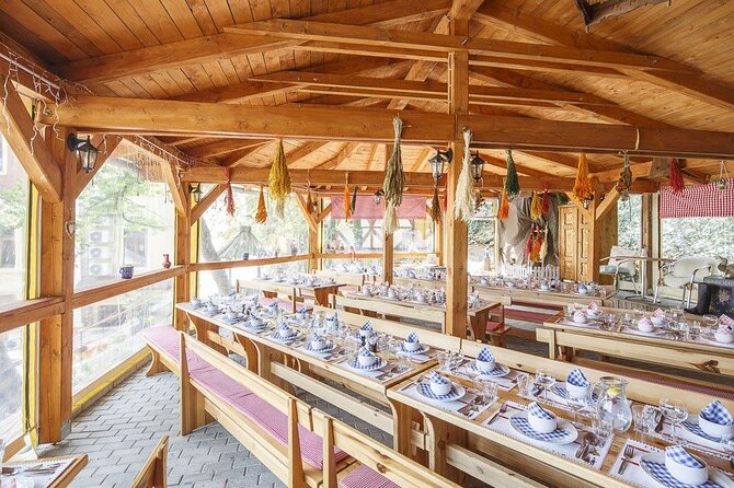 Folk Dinner Experience in Prague with Transportation - What the Night Feels Like: Small Details That Matter