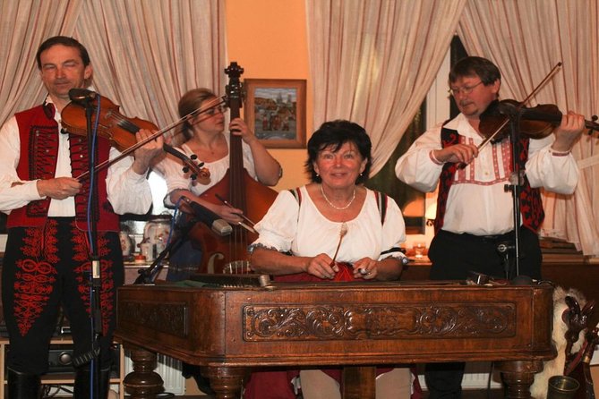 Folklore Evening with Music and Dinner - The 3.5-hour show: music, dancing, and how interactive it really is