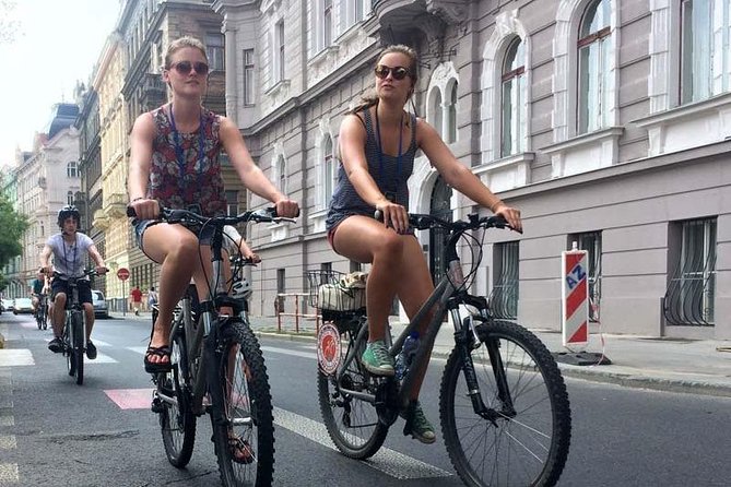 Full-Day All-in-One Bike Tour of Prague (private small group) - Prague Castle area: more than a postcard gate stop