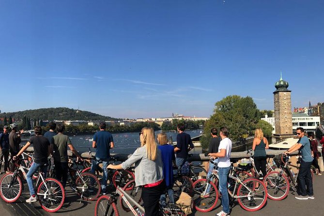 Full-Day All-in-One Electric Bike Tour of Prague (7hrs) - Lunch and the Stare Město reset: how to budget and enjoy