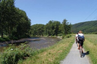 Full-Day Countryside Bike Tour to Karlstejn Castle (small group) - Start at PRAHA BIKEDlouhá 24: getting your bike and settling the pace