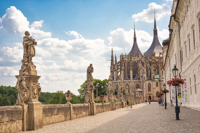Full Day Private Tour to Kutná Hora with Wine Tasting - The Ossuary of All Saints: why it works even if it is weird