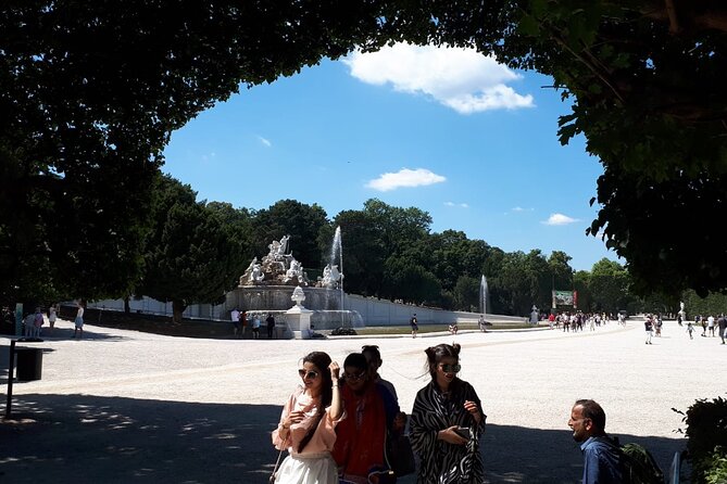 Full-Day Vienna Private Tour from Prague - Graben and Kohlmarkt: Old Streets, Easy Momentum