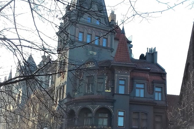 Jewish Prague Walking Tour - Kafka at Old Town Square: the familiar thread
