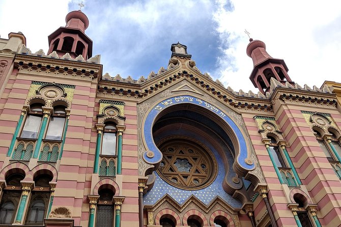 Jewish Prague With a Local Historian - Josefov: the Jewish Quarter’s synagogues, cemetery, and hidden corners