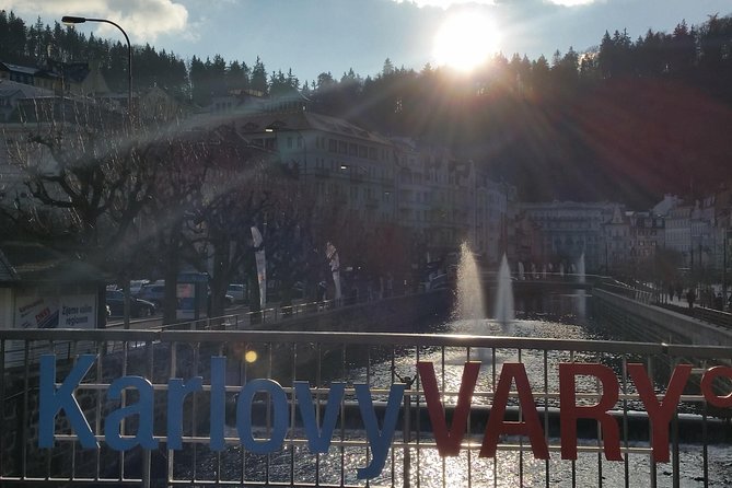 Karlovy Vary day trip from Prague with lunch - Lunch included: good convenience, plus a busy-room reality