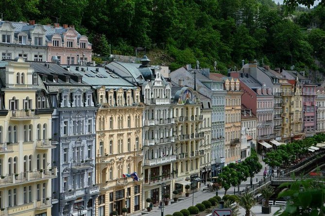 Karlovy Vary - The town of spas, mineral springs and relaxation - Stop: Vridelni at the modern Hot Spring Colonnade