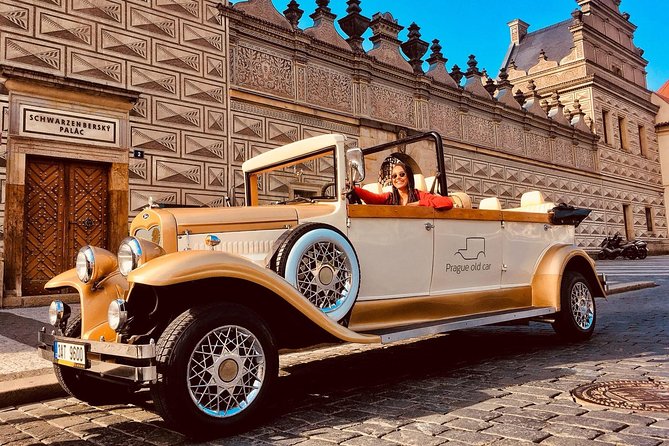 Luxury vintage car cabro replica tour to Carlsbad - Colonnade Walks, Mineral Water Vibes, and Smart Stops