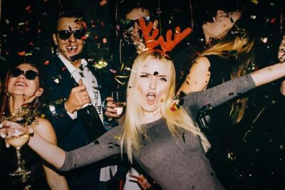 New Year's Eve Pub Crawl in Prague, end at KarLovy Lazne - Meeting point, timing, and how the night actually runs