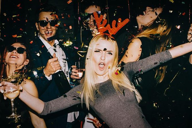 New Year's Eve Pub Crawl in Prague, end at KarLovy Lazne - Meeting point, timing, and how the night actually runs