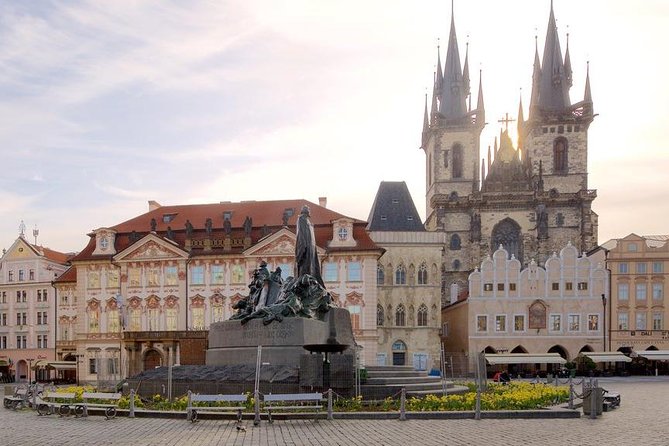 Pedestrian tour of Prague in Spanish - Key Highlights You’ll Feel Right Away