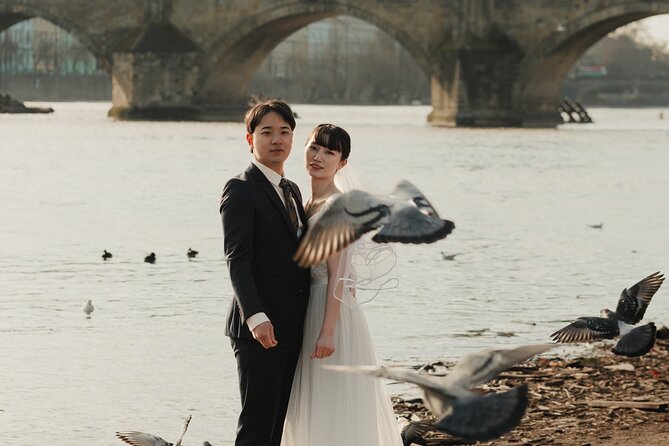Photographer in Prague, private photoshoot - What the photographer really does (Dana, and sometimes Braulio)