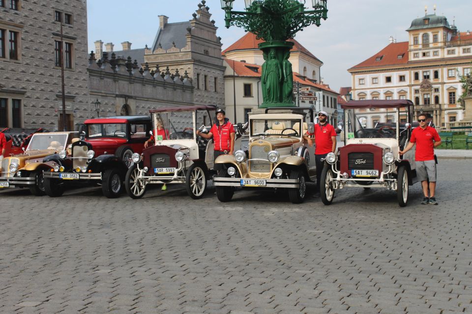 Prague: 1-Hour Vintage Car Tour - Key highlights worth your attention