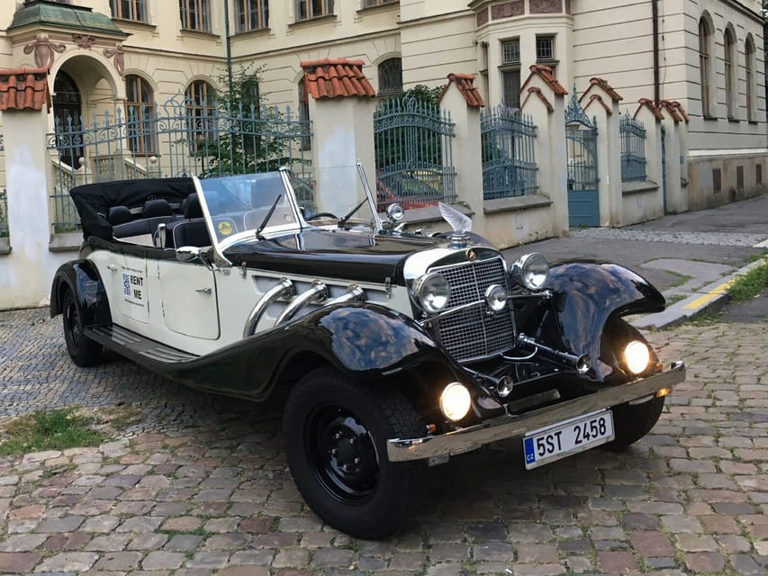 Prague: 120min Private Tour in Vintage Car, up to 6people! - Charles Bridge and the Baroque-heavy church stops