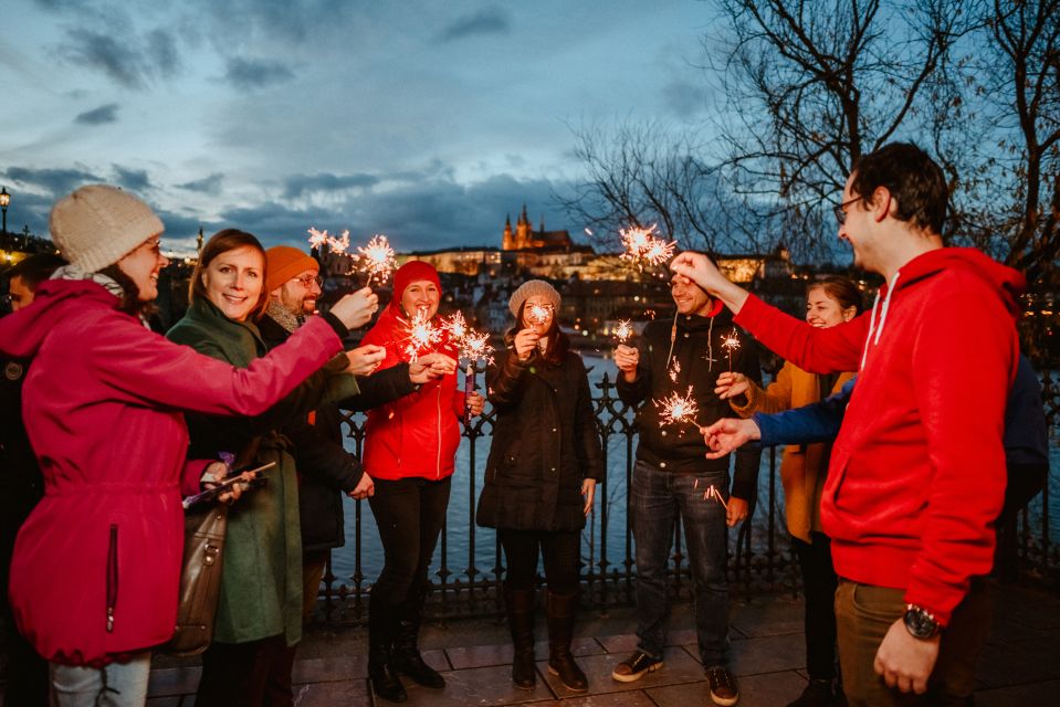 Prague: 2-3h Magical Christmas Markets Tour with Inclusions - Practical Comfort: What to Bring and What to Ask For