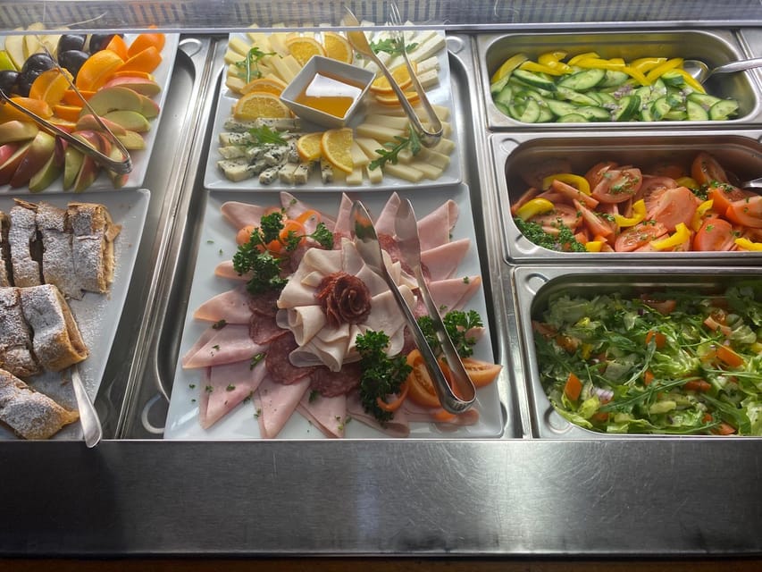 Prague: 2-Hour Historic Boat Cruise with Delicious Lunch - Key highlights you’ll care about