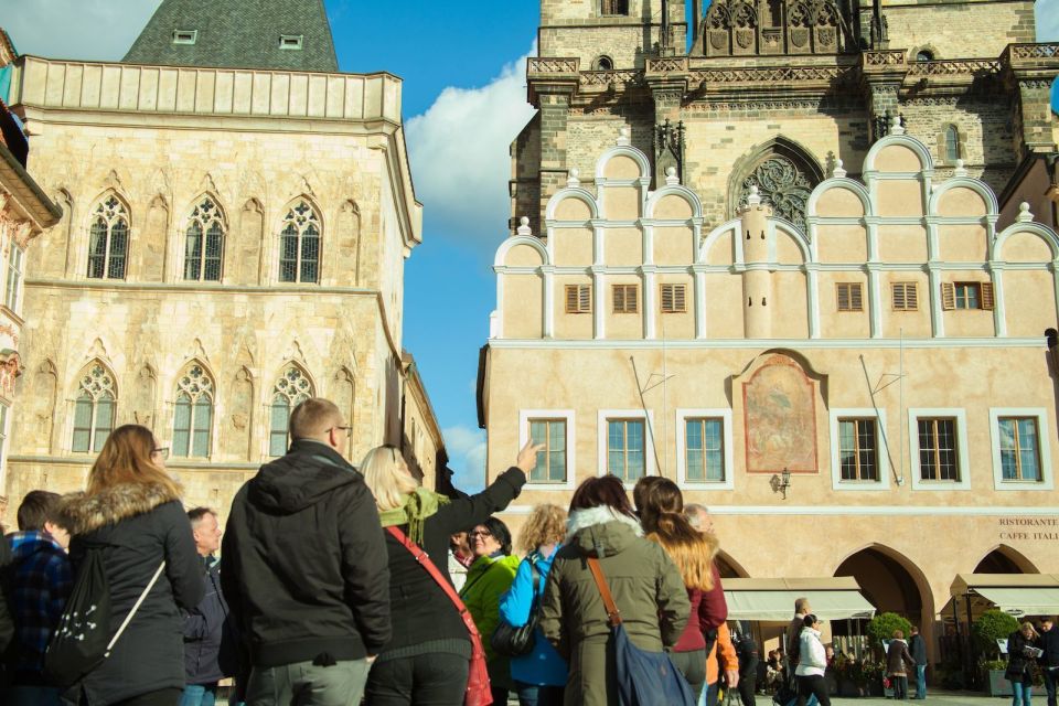 Prague: 3-Hour Old Town and Prague Castle Tour in German - Quick hits worth knowing