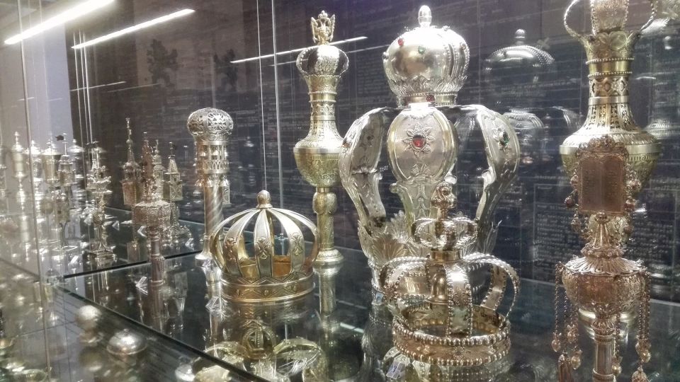 Prague: 3-Hour Private Jewish Quarter Tour - The 1000-year Czech Jewish story your guide will keep you grounded in