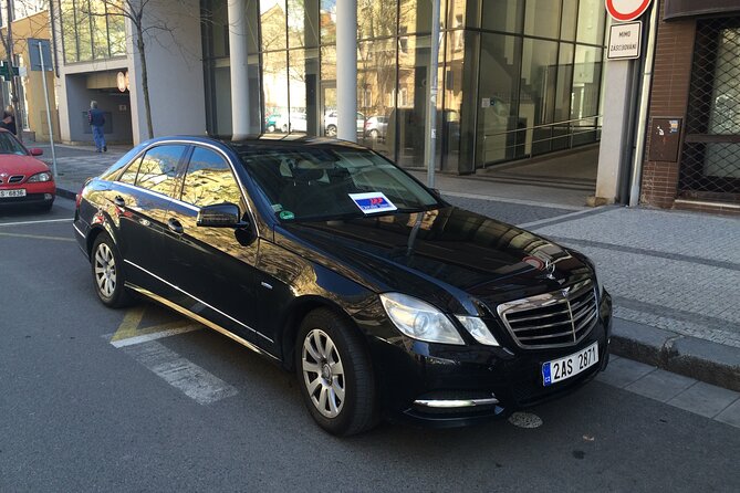 PRAGUE AIRPORT - CITY TRANSFERS in Spanish - Tiempo realista: 20 a 50 minutos significa margen útil