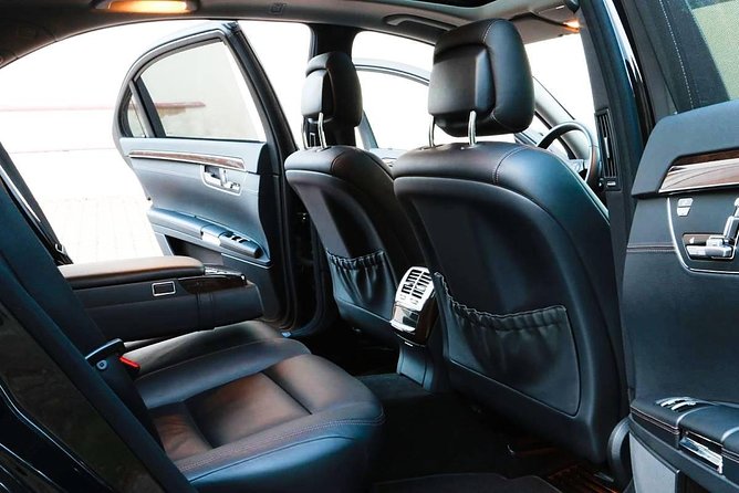 Prague airport luxury transfer by a Mercedes Benz S class - Key takeaways before you book