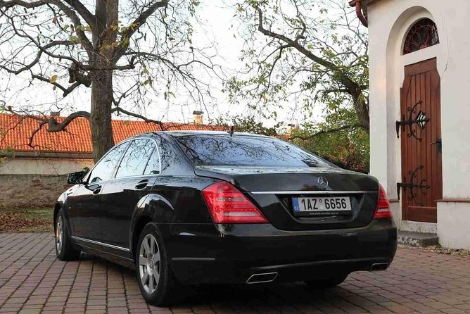 Prague airport luxury transfer by a Mercedes Benz S class - Who this transfer fits best (and who might not need it)