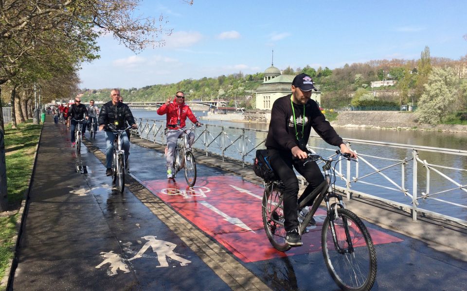 Prague "ALL-IN-ONE" - big tour - Letná Park and the Prague Metronome: the view stop that earns the effort