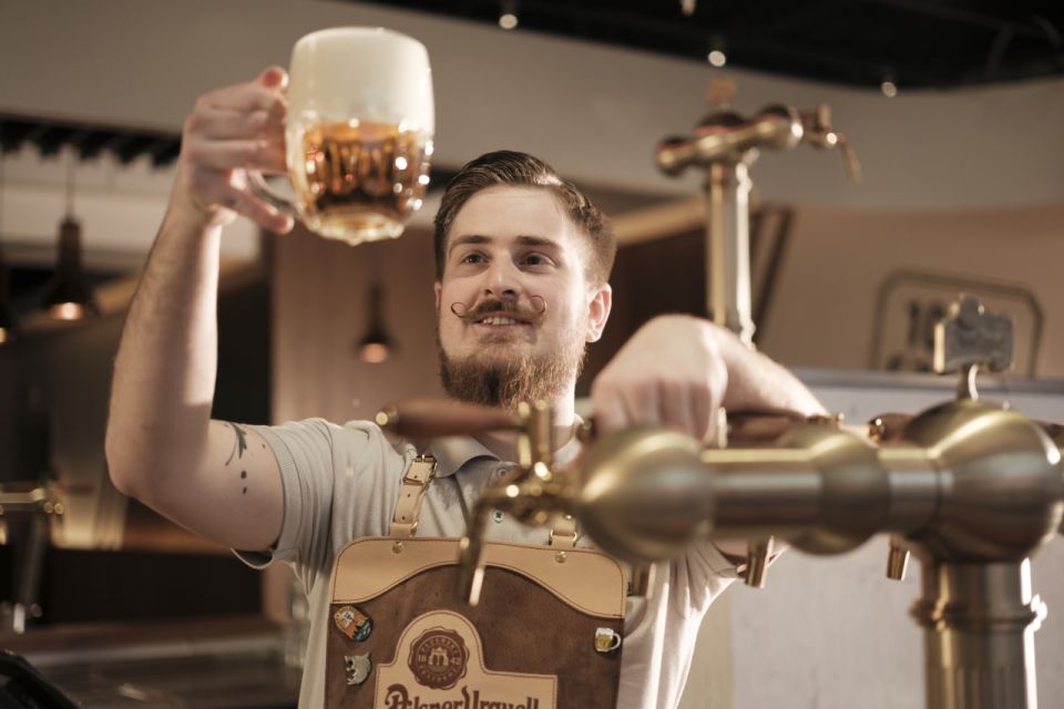 Prague: Beer Pouring Class at Pilsner Urquell Experience - Inside the Private Bar: How the 60 Minutes Typically Feel