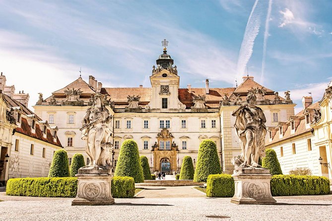 Prague-Bratislava One-Way Sightseeing Day Tour - Stop 1: Sedlec Ossuary in Kutná Hora’s Bone Church