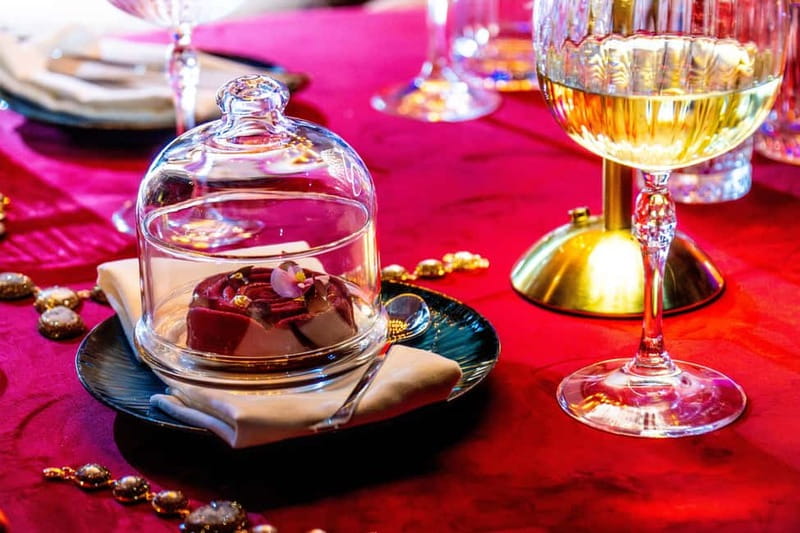 Prague: Cabaret Show at Medusa - Nightlife Prague - How much is it, and is it good value at $34?