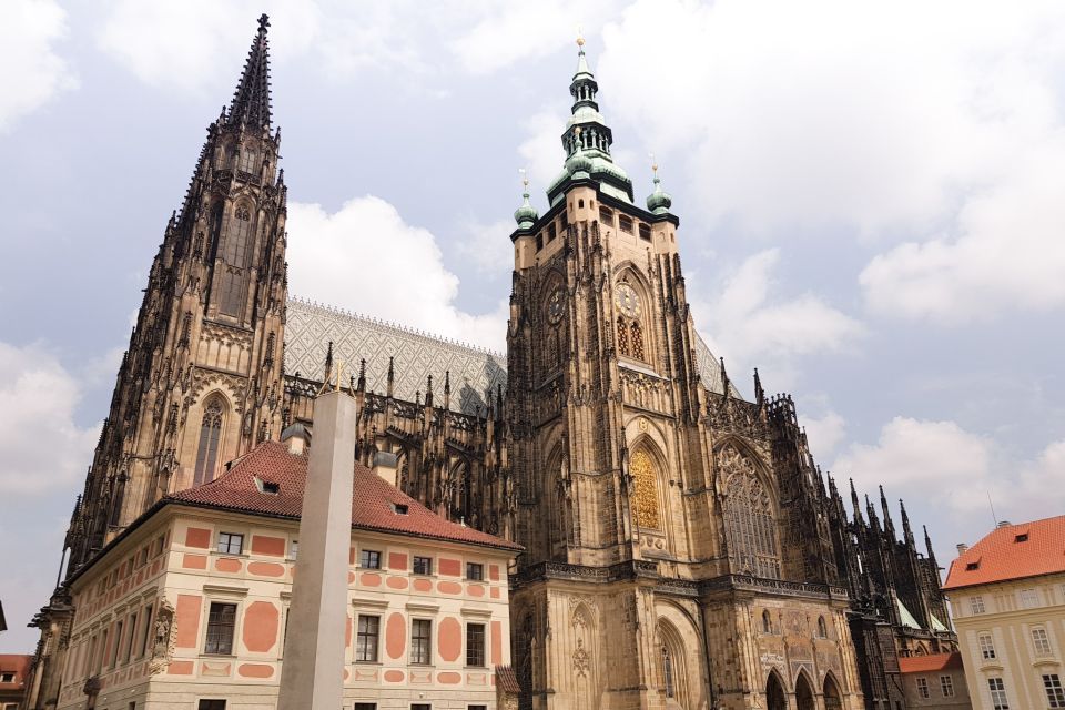 Prague Castle: Admission Ticket With Transfer And Audioguide - St. Vitus Cathedral: Where Your Audio Helps You Look Closely