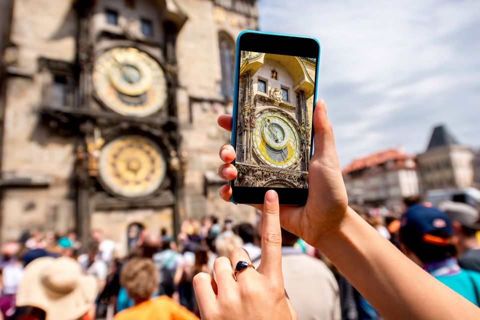 Prague: Castle and Jewish Quarter Tour - Tram Up to Prague Castle: Saving Energy and Getting Better Angles